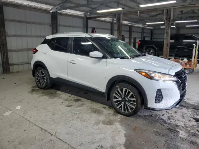 2022 NISSAN KICKS SV  