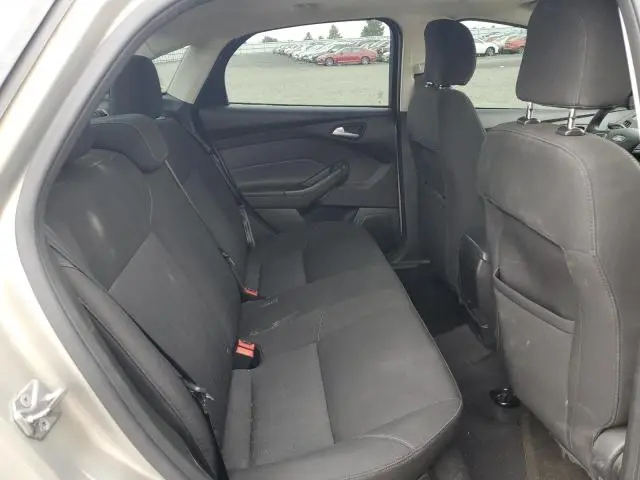 2016 FORD FOCUS SE  