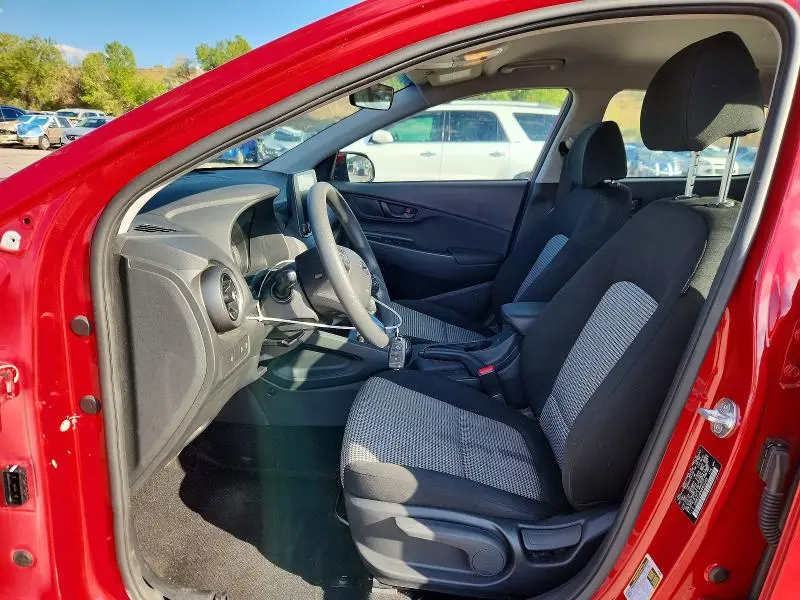 2022 HYUNDAI KONA SE  