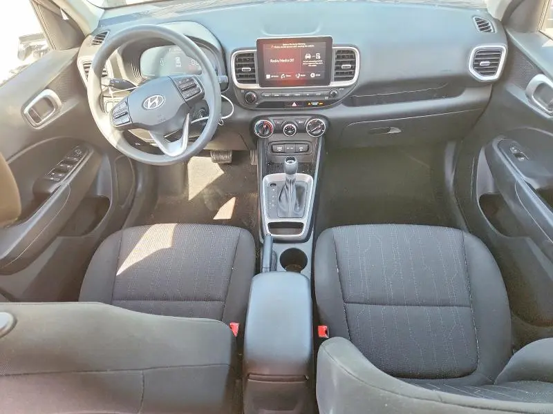 2025 HYUNDAI VENUE SE  