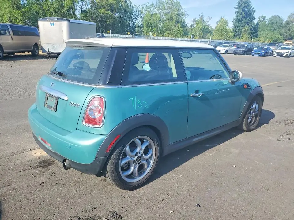 2012 MINI COOPER   