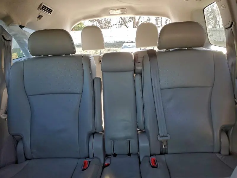 2013 TOYOTA HIGHLANDER LIMITED  