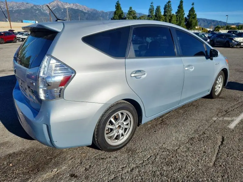 2012 TOYOTA PRIUS V   