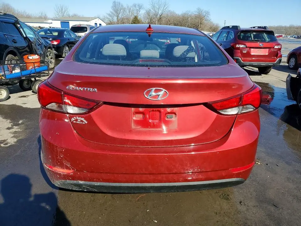 2016 HYUNDAI ELANTRA SE  