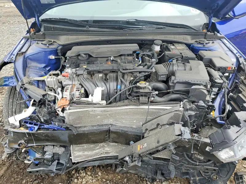 2023 HYUNDAI ELANTRA SE  