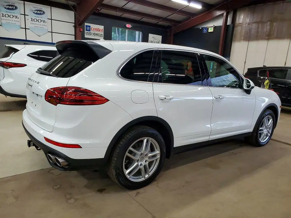 2015 PORSCHE CAYENNE S  