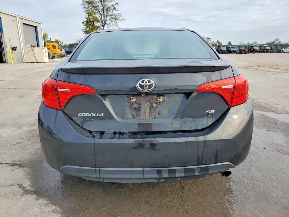 2017 TOYOTA COROLLA SE  