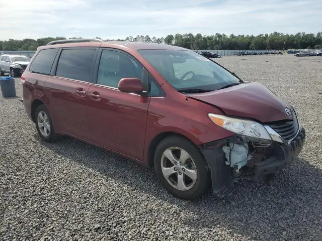 2014 TOYOTA SIENNA LE  