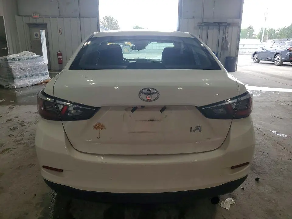 2017 TOYOTA YARIS IA BASE  