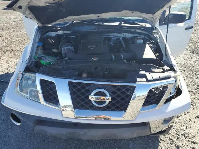 2010 NISSAN FRONTIER CREW CAB SE  