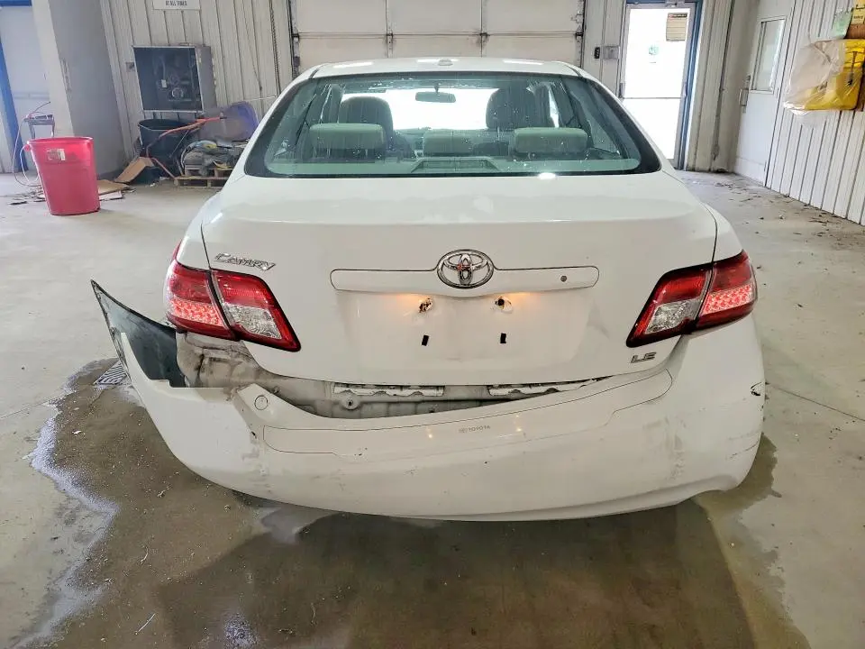 2011 TOYOTA CAMRY LE  