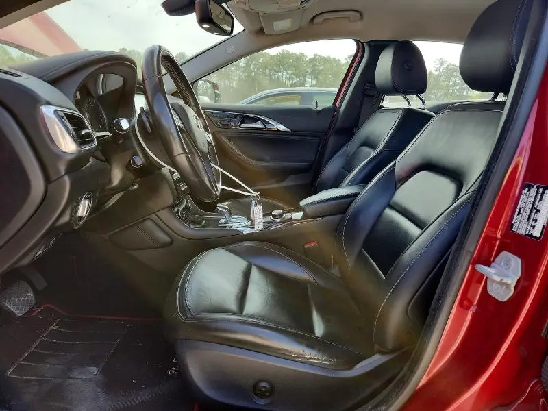 2017 INFINITI QX30 LUXURY  