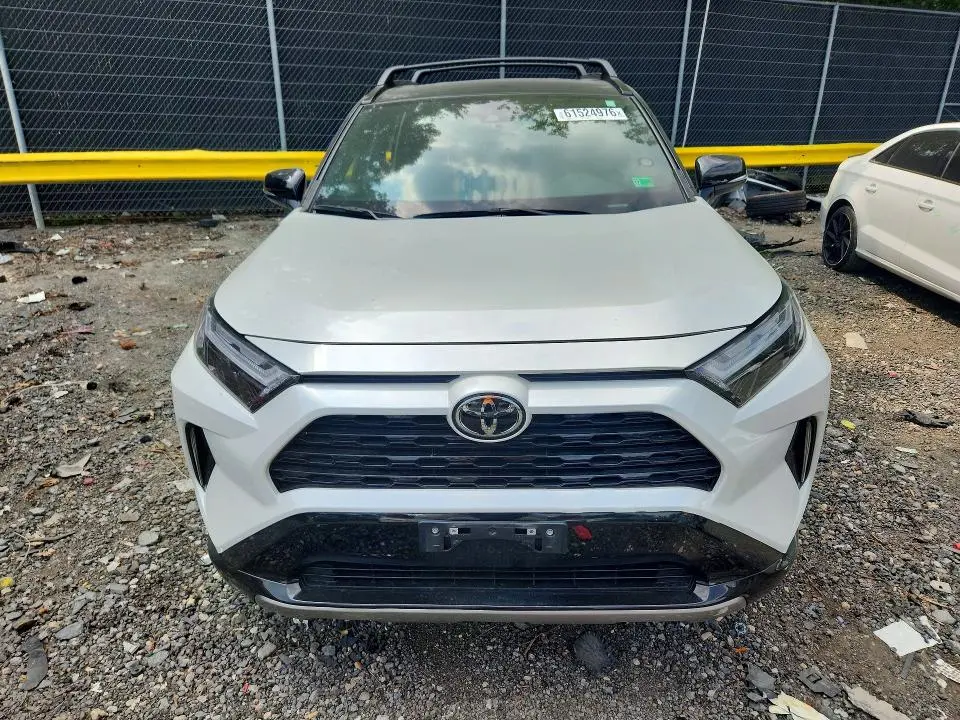 2025 TOYOTA RAV4 XSE  
