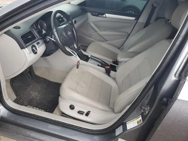 2012 VOLKSWAGEN PASSAT SE  