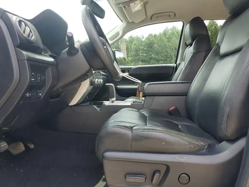 2015 TOYOTA TUNDRA SR5  