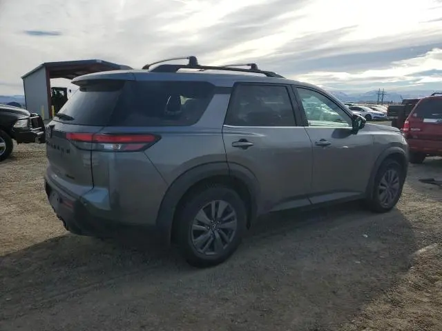 2022 NISSAN PATHFINDER SV  