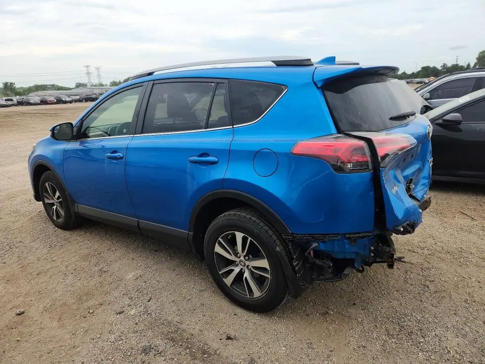 2017 TOYOTA RAV4 XLE  