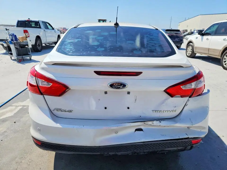 2012 FORD FOCUS TITANIUM  