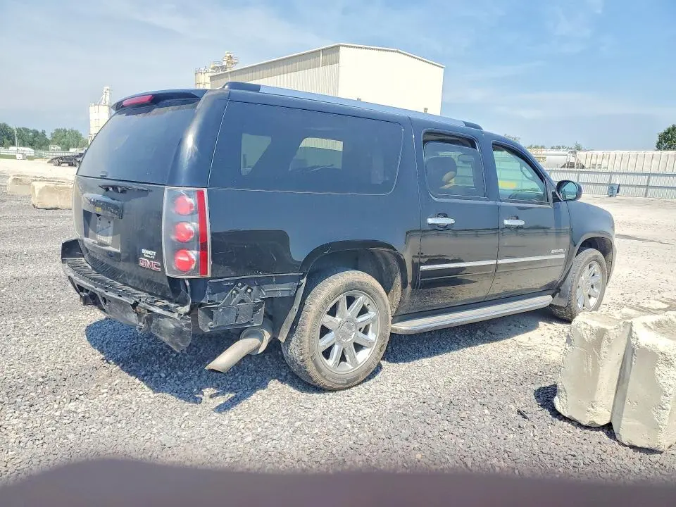 2013 GMC YUKON XL DENALI  
