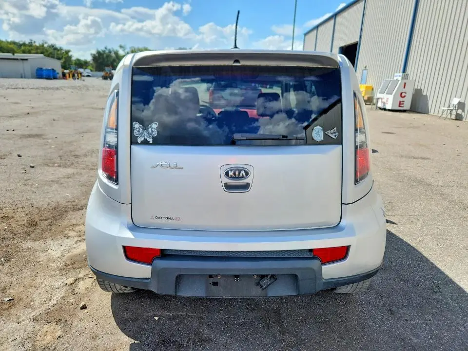 2010 KIA SOUL +  