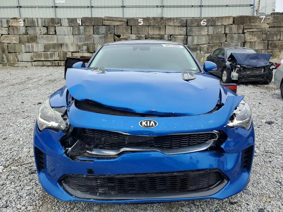 2018 KIA STINGER PREMIUM  