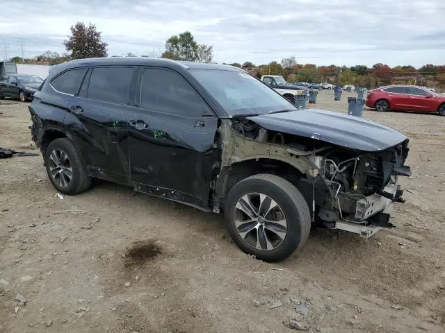 2020 TOYOTA HIGHLANDER XLE  