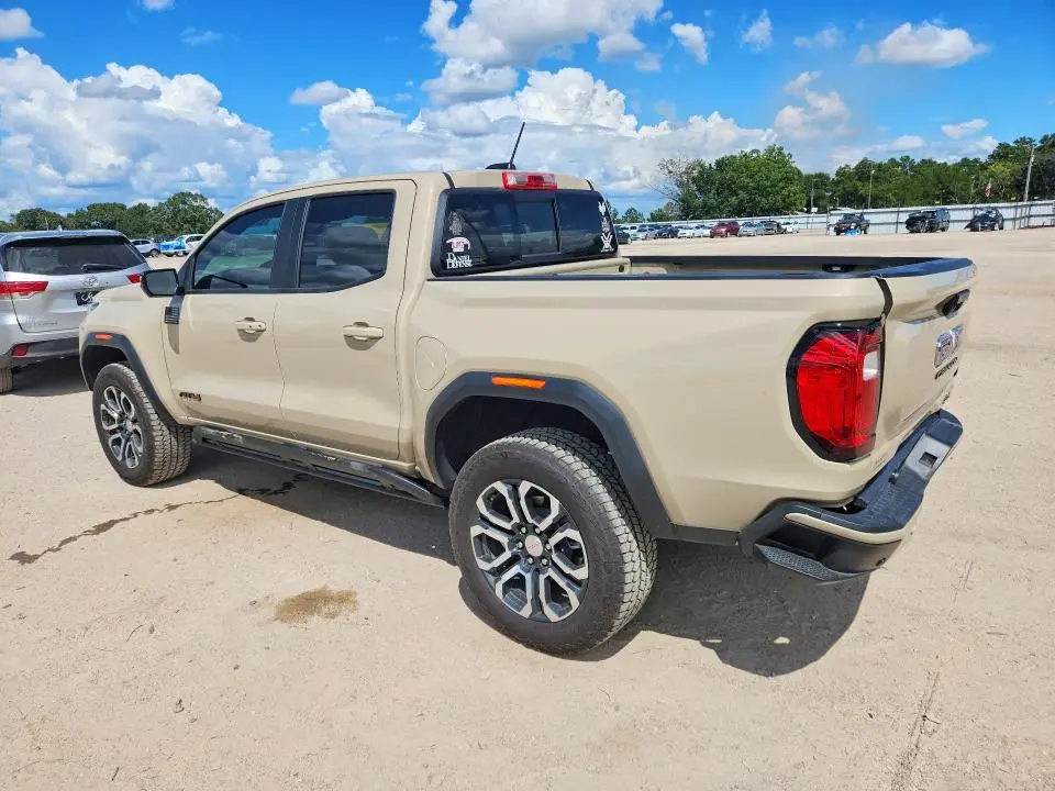 2024 GMC CANYON AT4  
