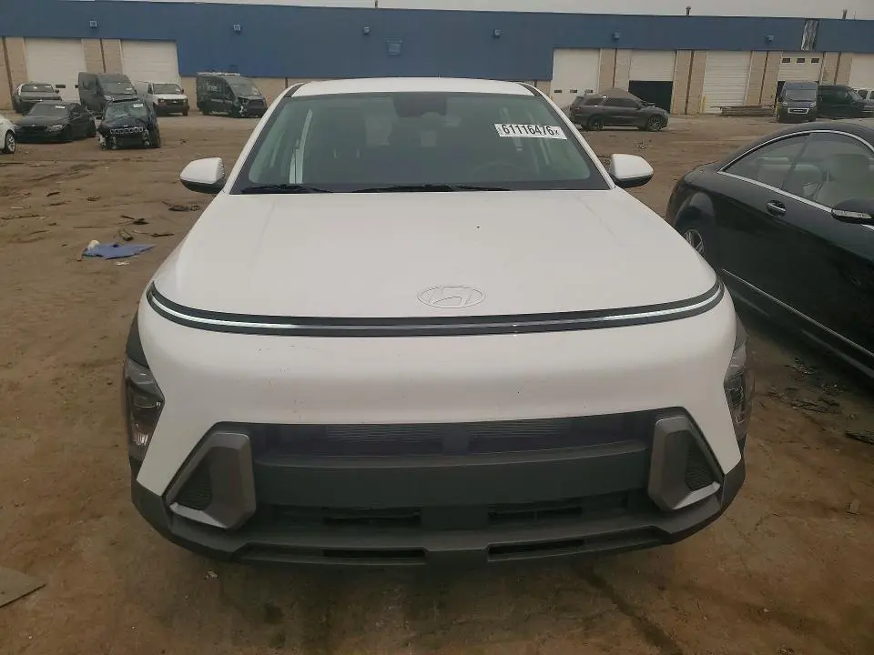 2024 HYUNDAI KONA SE  