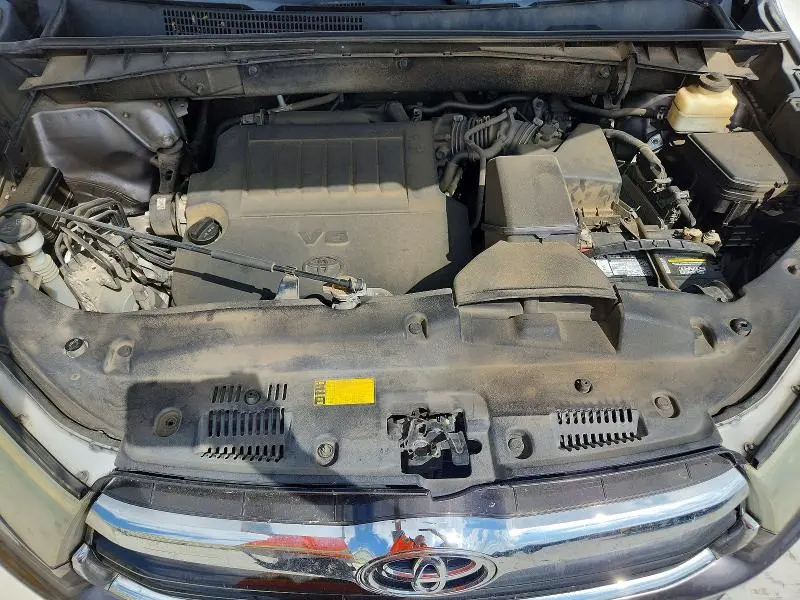 2015 TOYOTA HIGHLANDER LIMITED  
