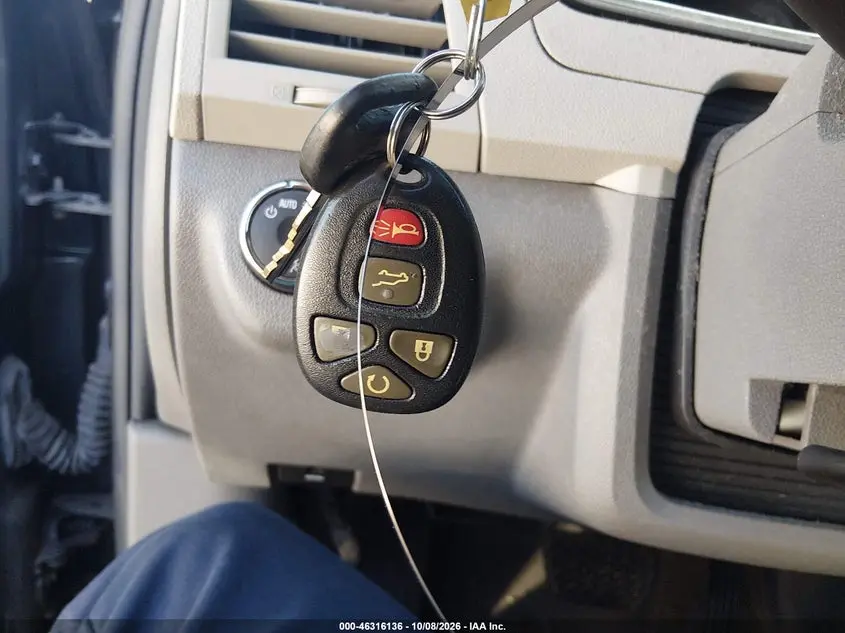 2011 CHEVROLET TRAVERSE 2LT