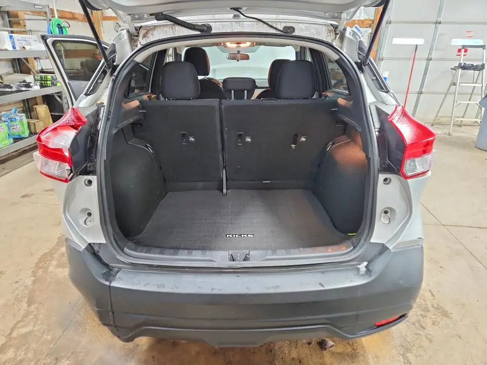 2018 NISSAN KICKS S  