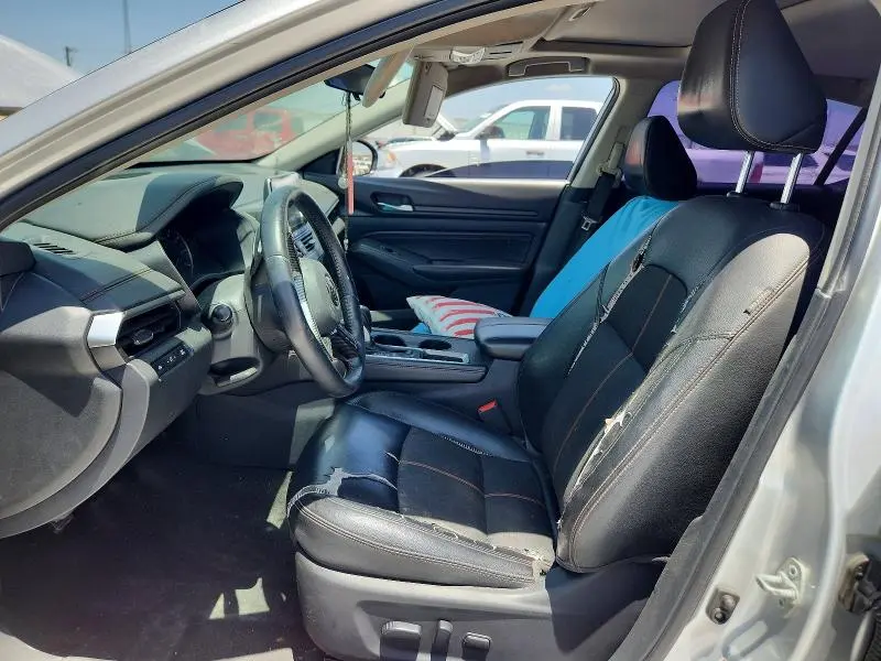 2019 NISSAN ALTIMA SR  