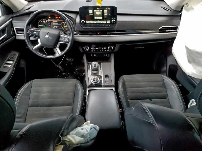 2022 MITSUBISHI OUTLANDER SE  