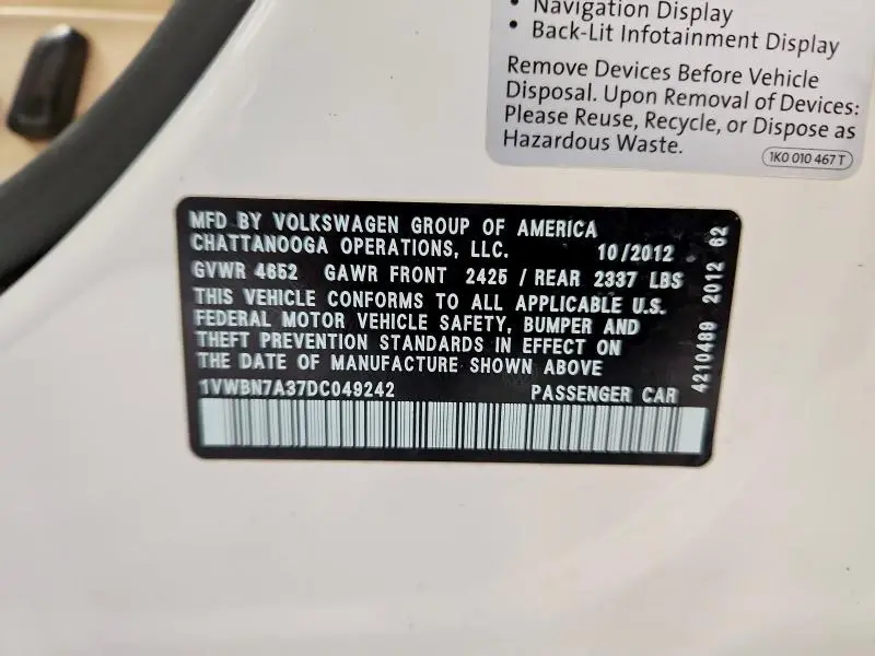 2013 VOLKSWAGEN PASSAT SE  