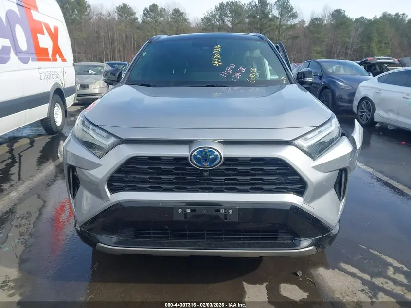 2022 TOYOTA RAV4 HYBRID XSE