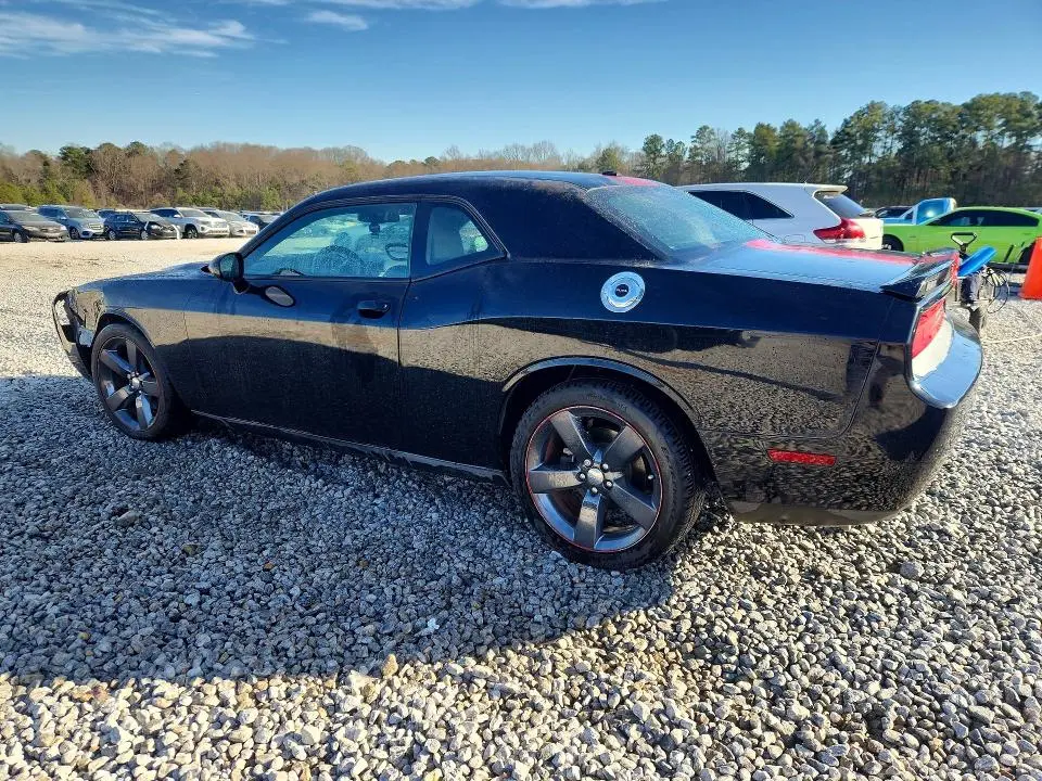 2013 DODGE CHALLENGER SXT  