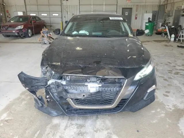 2021 NISSAN ALTIMA SR  