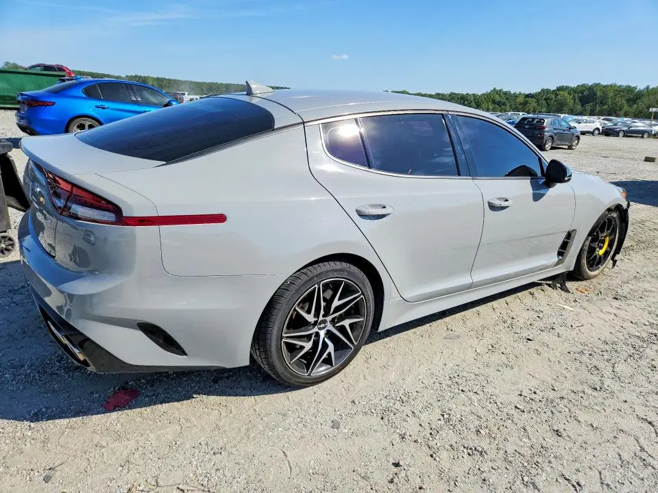 2023 KIA STINGER GT LINE  