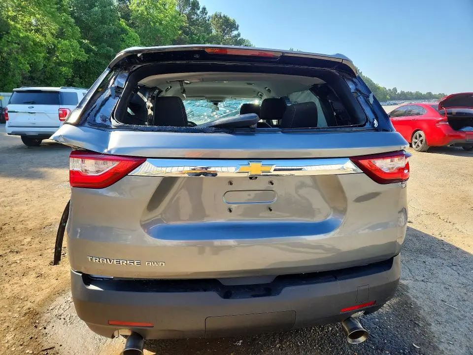 2020 CHEVROLET TRAVERSE LS  