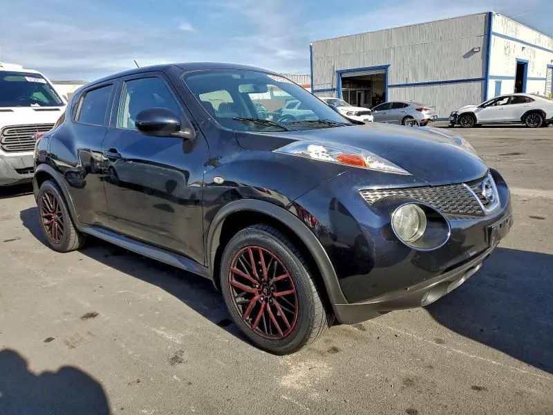 2011 NISSAN JUKE S  