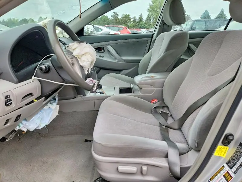 2011 TOYOTA CAMRY LE  