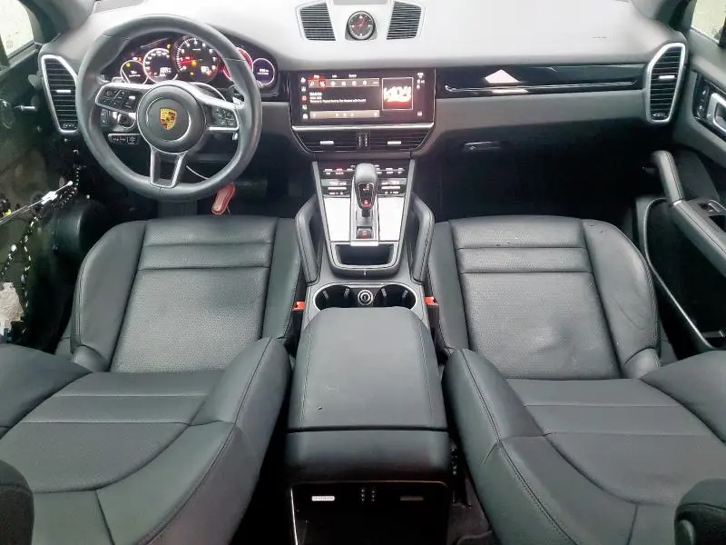 2022 PORSCHE CAYENNE   