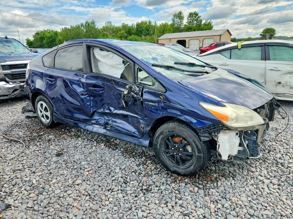 2013 TOYOTA PRIUS THREE  