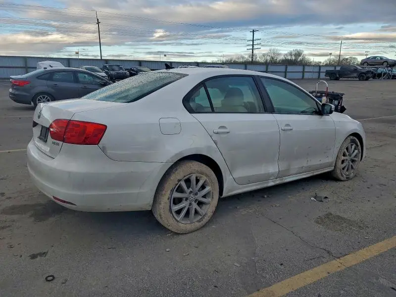 2012 VOLKSWAGEN JETTA SE  