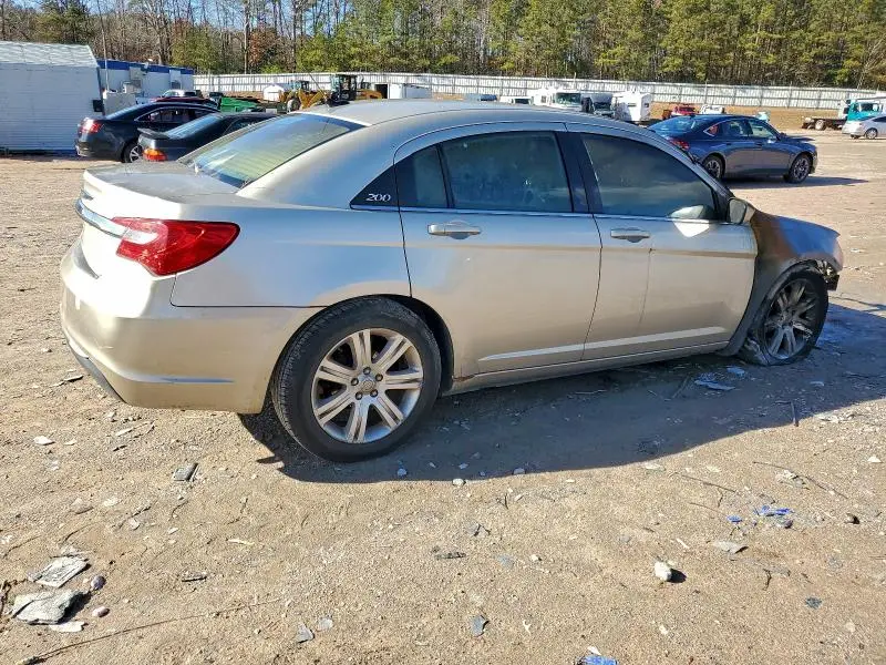 2013 CHRYSLER 200 LX  