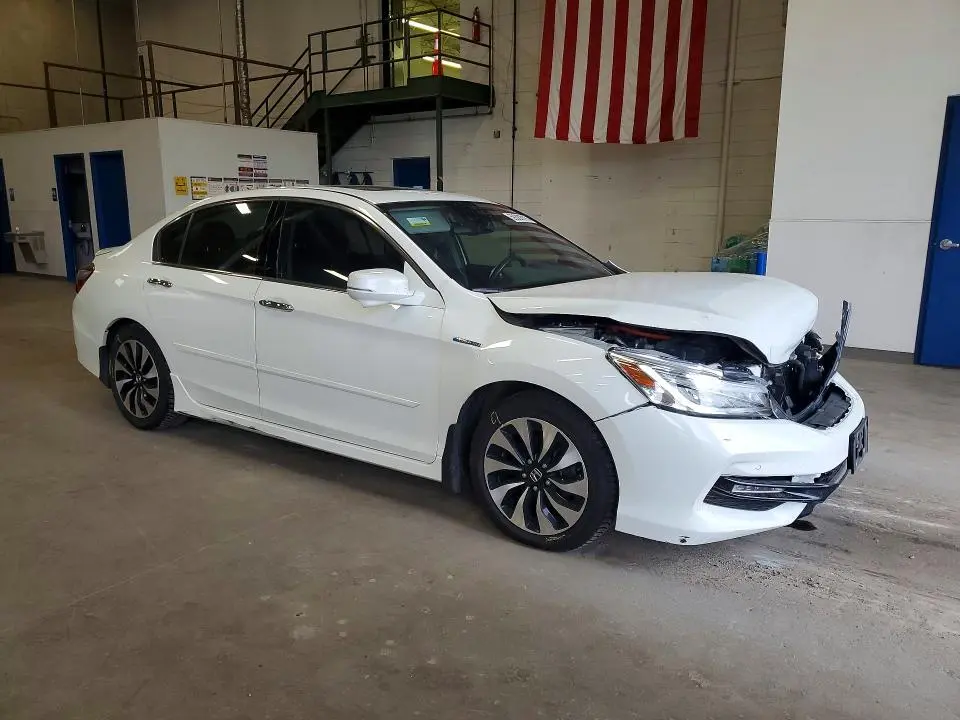 2017 HONDA ACCORD TOURING HYBRID  
