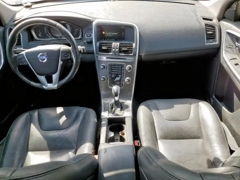 2016 VOLVO XC60 T5 PREMIER  