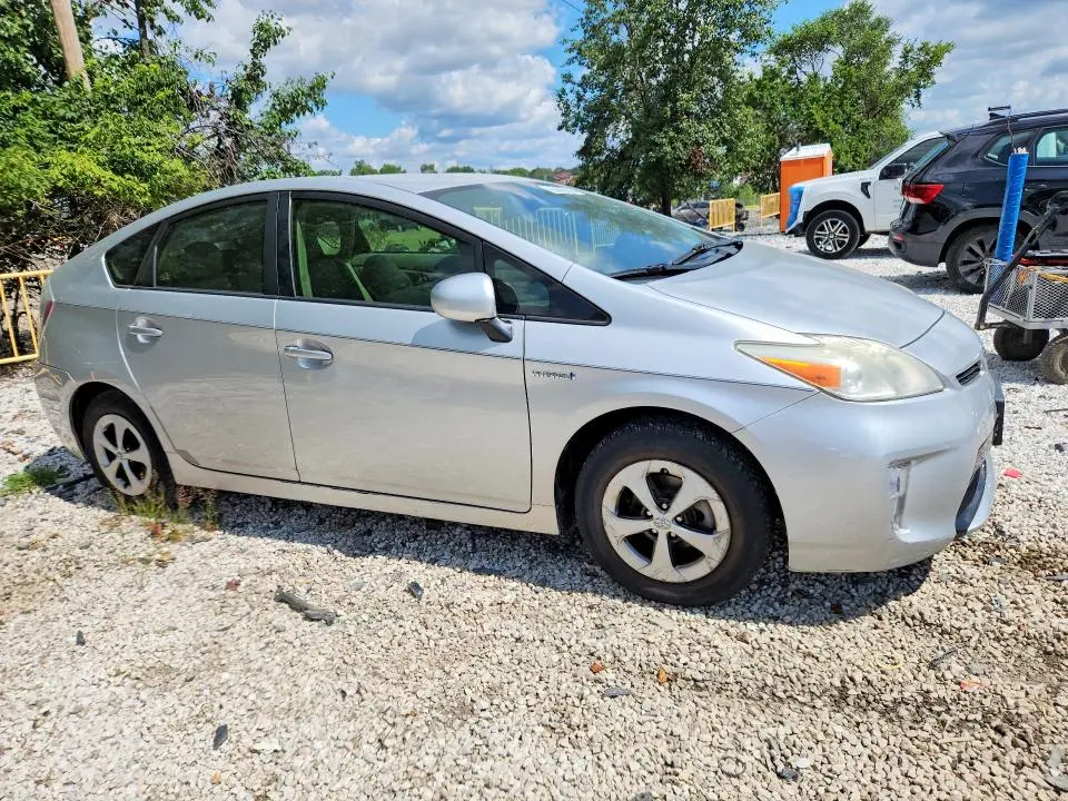 2013 TOYOTA PRIUS TWO  