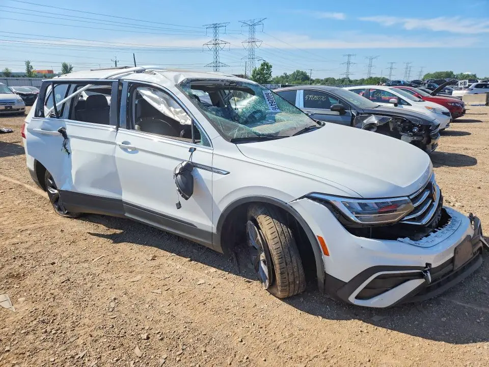 2022 VOLKSWAGEN TIGUAN SE  