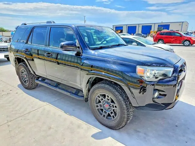 2020 TOYOTA 4RUNNER SR5  